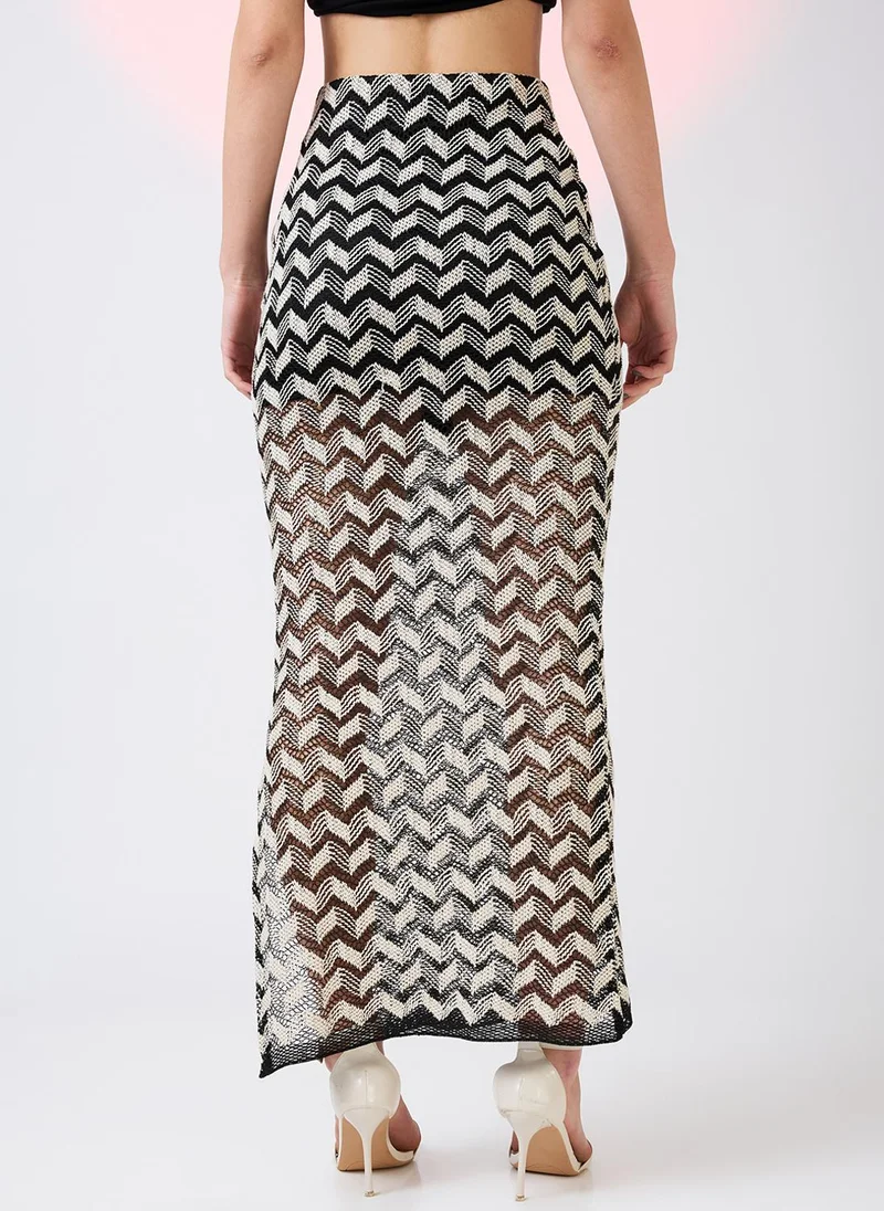 globus Globus Women Chevron Pattern Crochet Mid Rise Side Slit Pencil Maxi Skirt